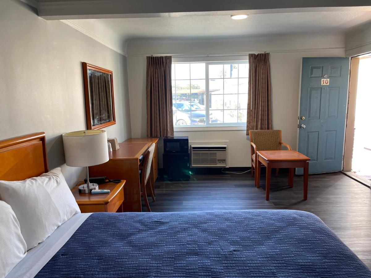 Holiday Motel Портланд Екстериор снимка