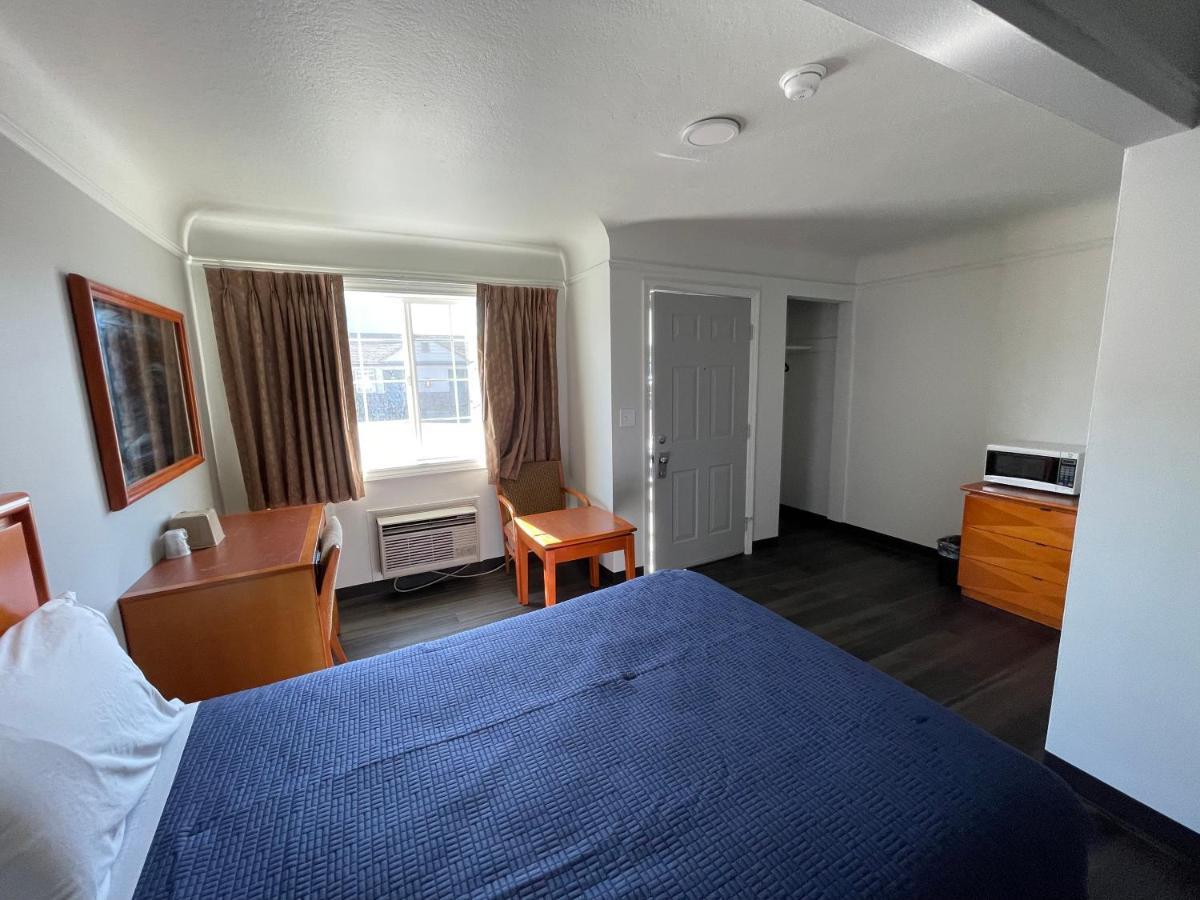 Holiday Motel Портланд Екстериор снимка