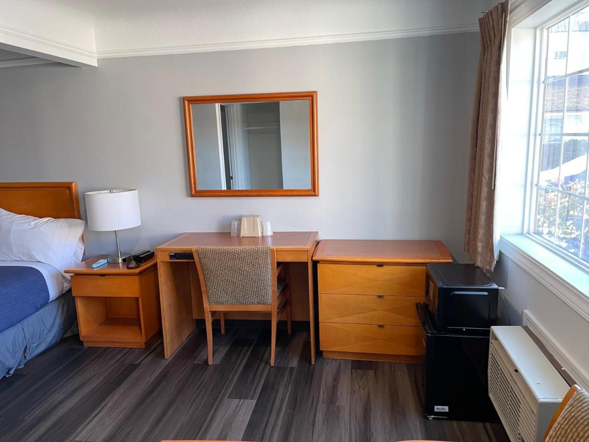 Holiday Motel Портланд Екстериор снимка